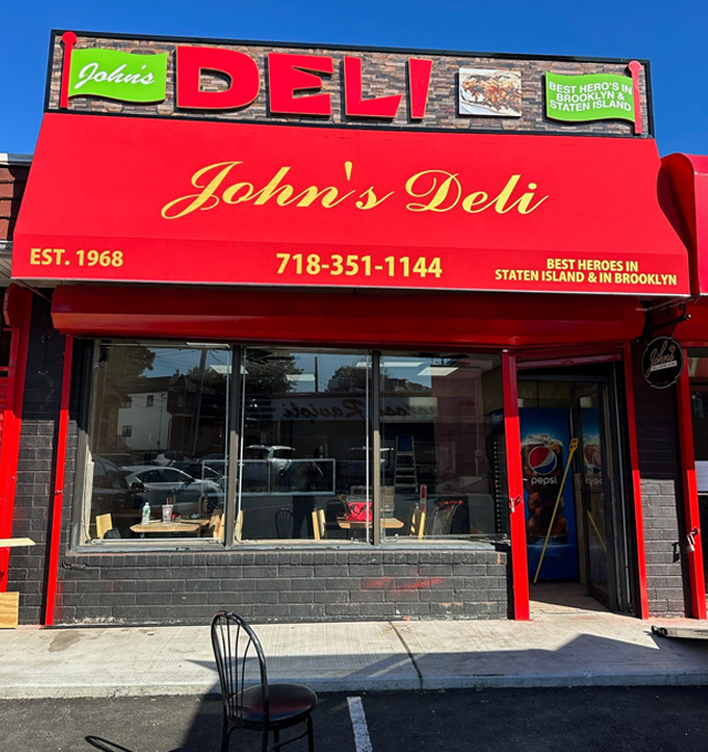 Restaurant in Staten Island John's Deli